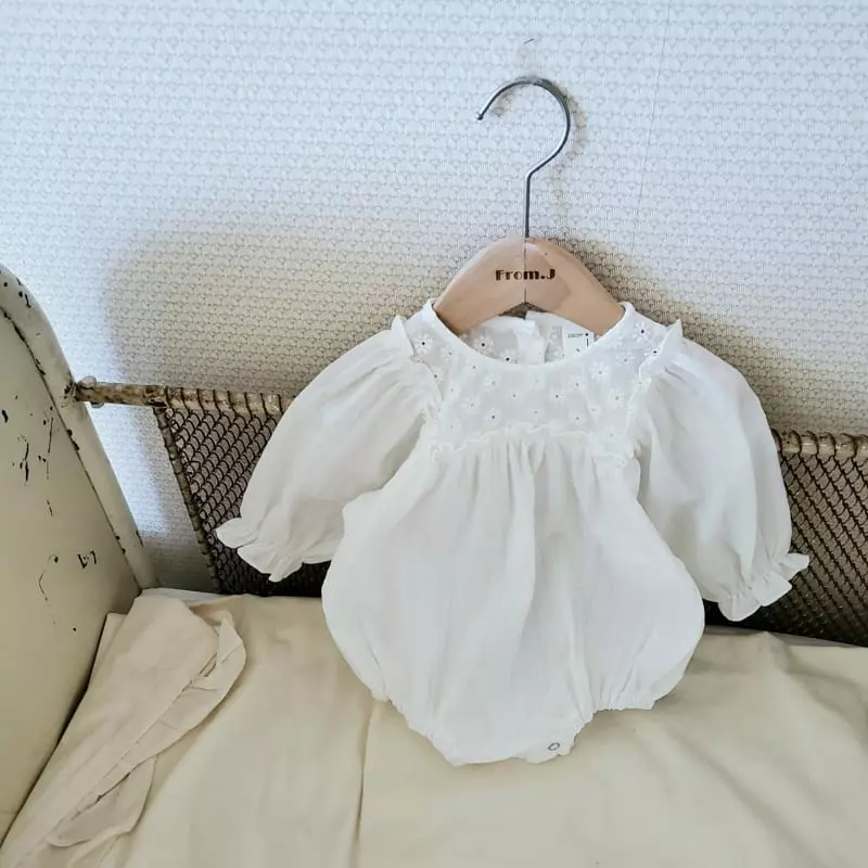 From J - Korean Baby Fashion - #babyoninstagram - Maybe Bodysuit
