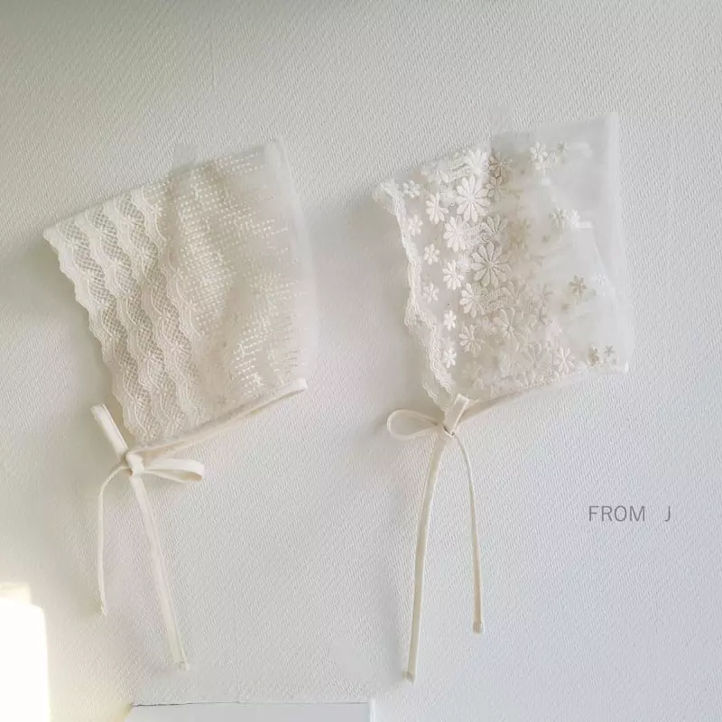 From J - Korean Baby Fashion - #babylifestyle - Mesh Lace Bonnet - 4