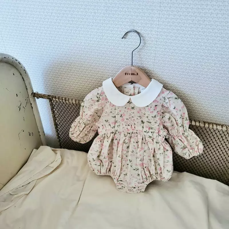 From J - Korean Baby Fashion - #babyoutfit - Vely Collar Bodysuit
