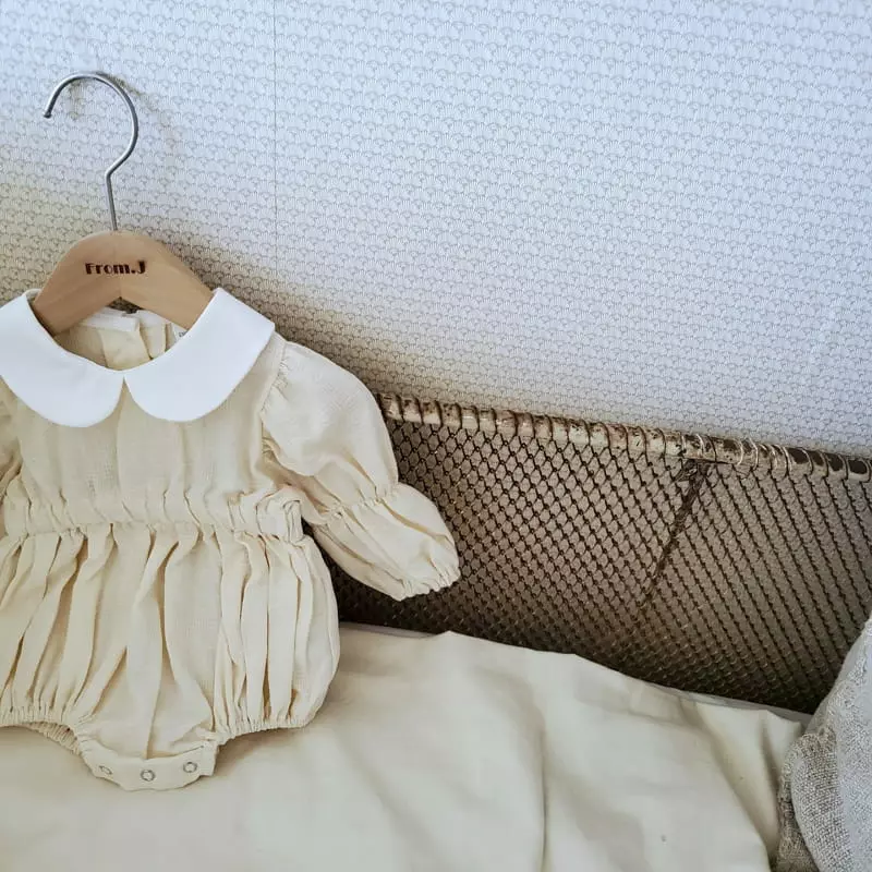 From J - Korean Baby Fashion - #onlinebabyboutique - Vely Collar Bodysuit - 4