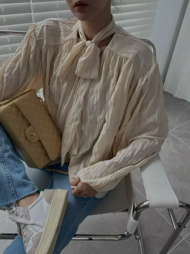 Gentlewoman - Korean Women Fashion - #thelittlethings - Wrinkle Blouse - 2