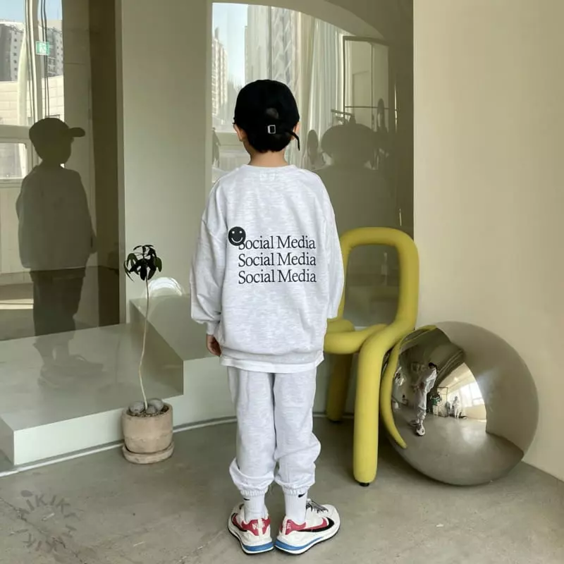 Hikiki - Korean Children Fashion - #littlefashionista - Social Sweatshirt