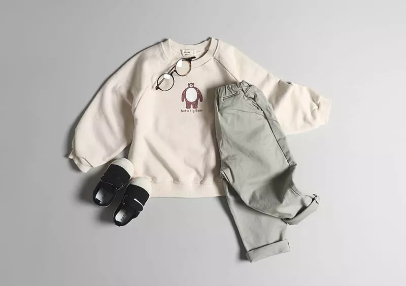 Hyvaa - Korean Children Fashion - #todddlerfashion - Raglan Big Bear Sweatshirt - 10