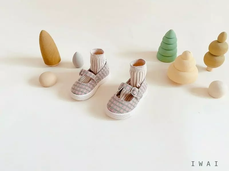 IWAI - Korean Children Fashion - #childrensboutique - IW942 Love Check Flats - 2