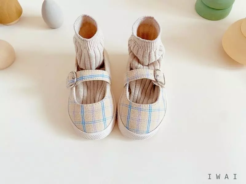 IWAI - Korean Children Fashion - #magicofchildhood - IW942 Love Check Flats - 11