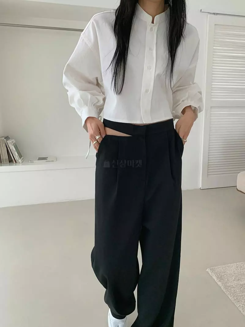 Jkichi - Korean Women Fashion - #momslook - Lobba Crop Shirt - 2
