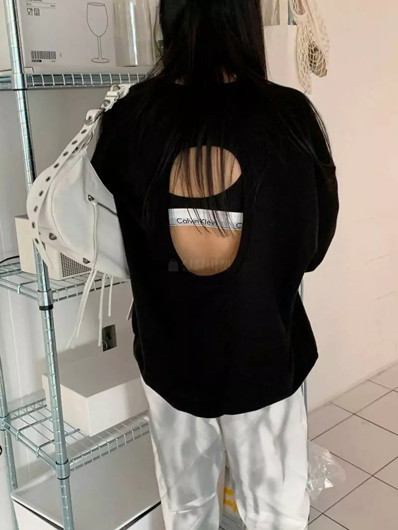 Jkichi - Korean Women Fashion - #pursuepretty - Hole Sweatshirt