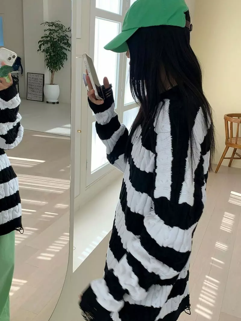 Jkichi - Korean Women Fashion - #shopsmall - Damage Stripe Knit Tee