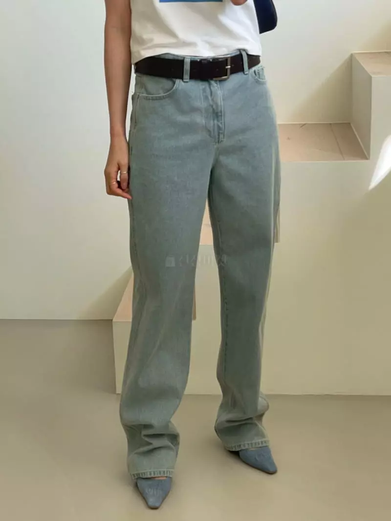Kare - Korean Women Fashion - #womensfashion - Bike Jeans - 2