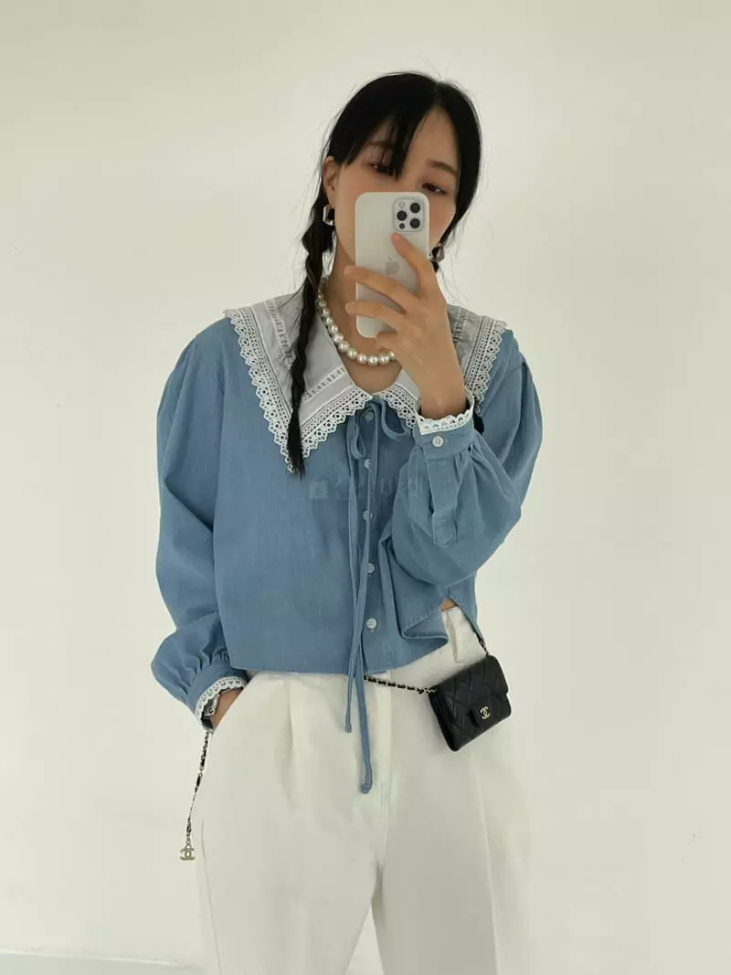 Kare - Korean Women Fashion - #womensfashion - Lace collar Blouse - 2