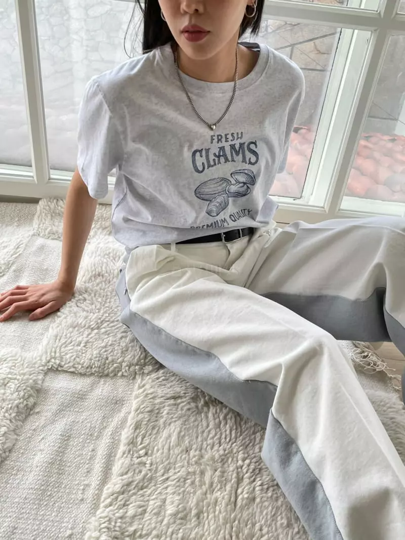 Kare - Korean Women Fashion - #womensfashion - Clam Tee - 3