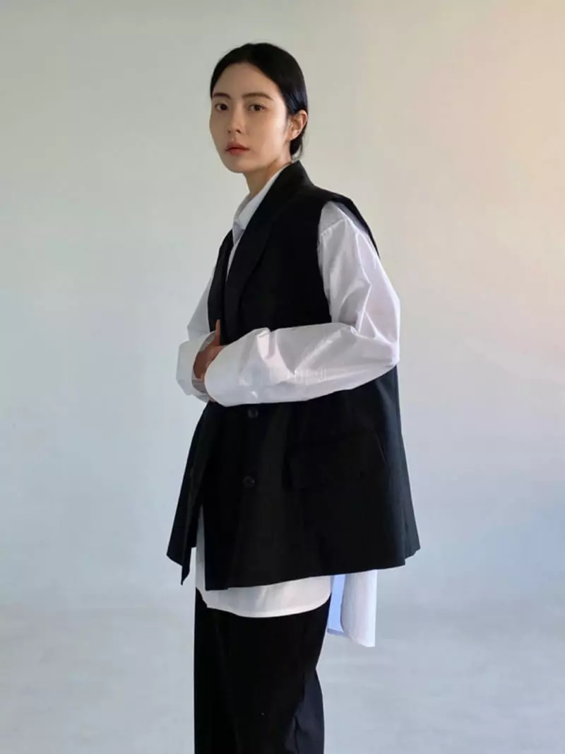 Le-Ppl - Korean Women Fashion - #womensfashion - Amber Vest Jacket - 4