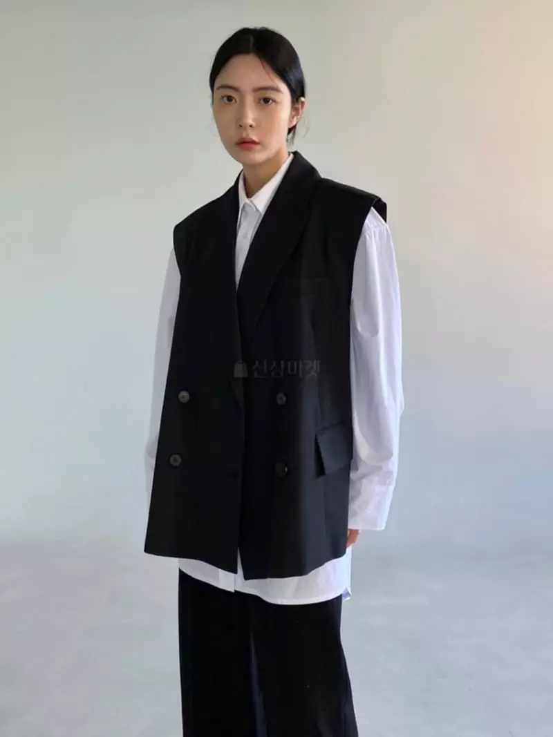 Le-Ppl - Korean Women Fashion - #womensfashion - Amber Vest Jacket - 3