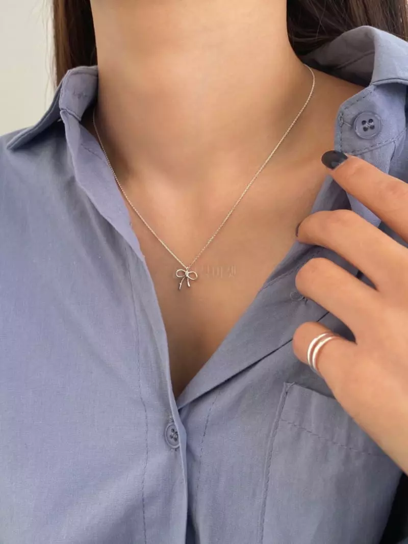 Lemei - Korean Women Fashion - #thelittlethings - Silver 925 Ribbon Necklace - 4