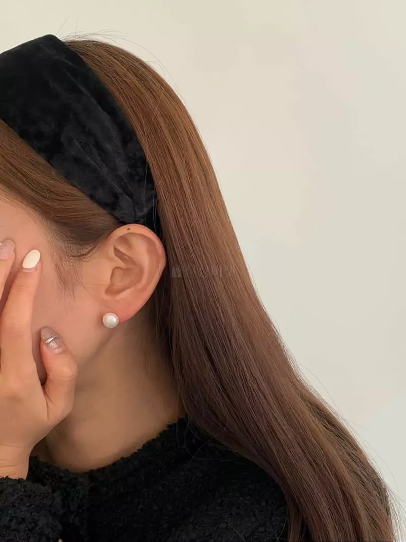 Lemei - Korean Women Fashion - #restrostyle - Velvet Hair Band - 2