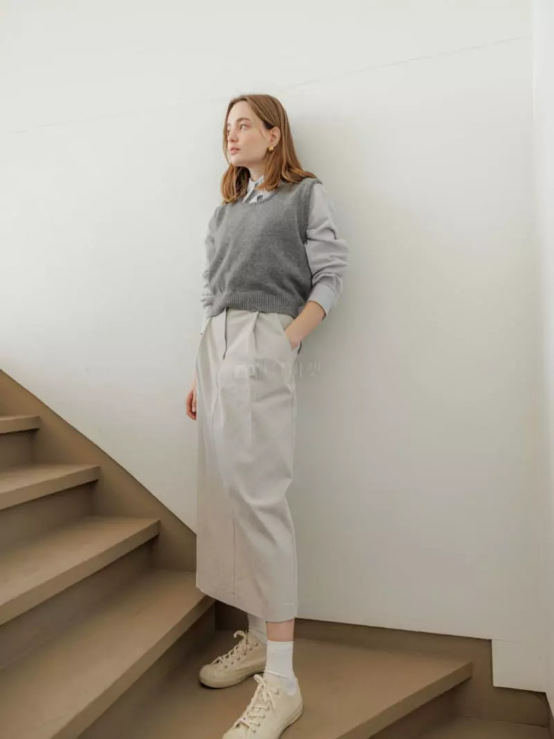 Leneuf - Korean Women Fashion - #womensfashion - Bio Pintuck Skirt - 2