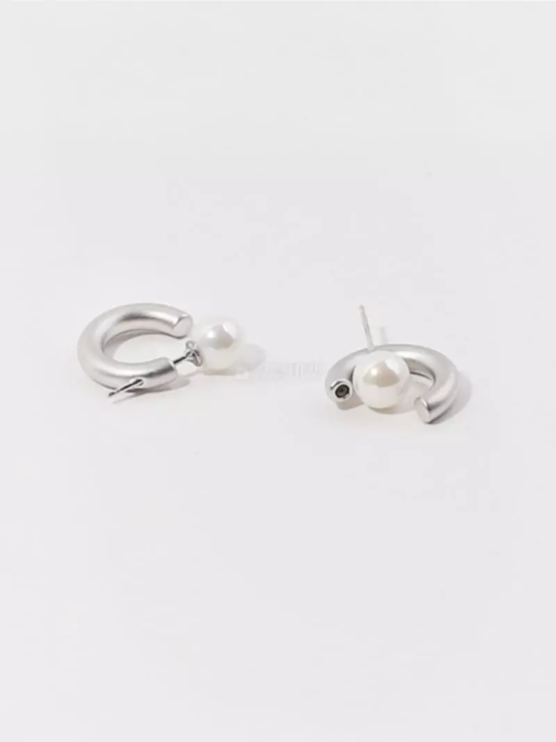Letoile - Korean Women Fashion - #momslook - Comma Pearl Earrings