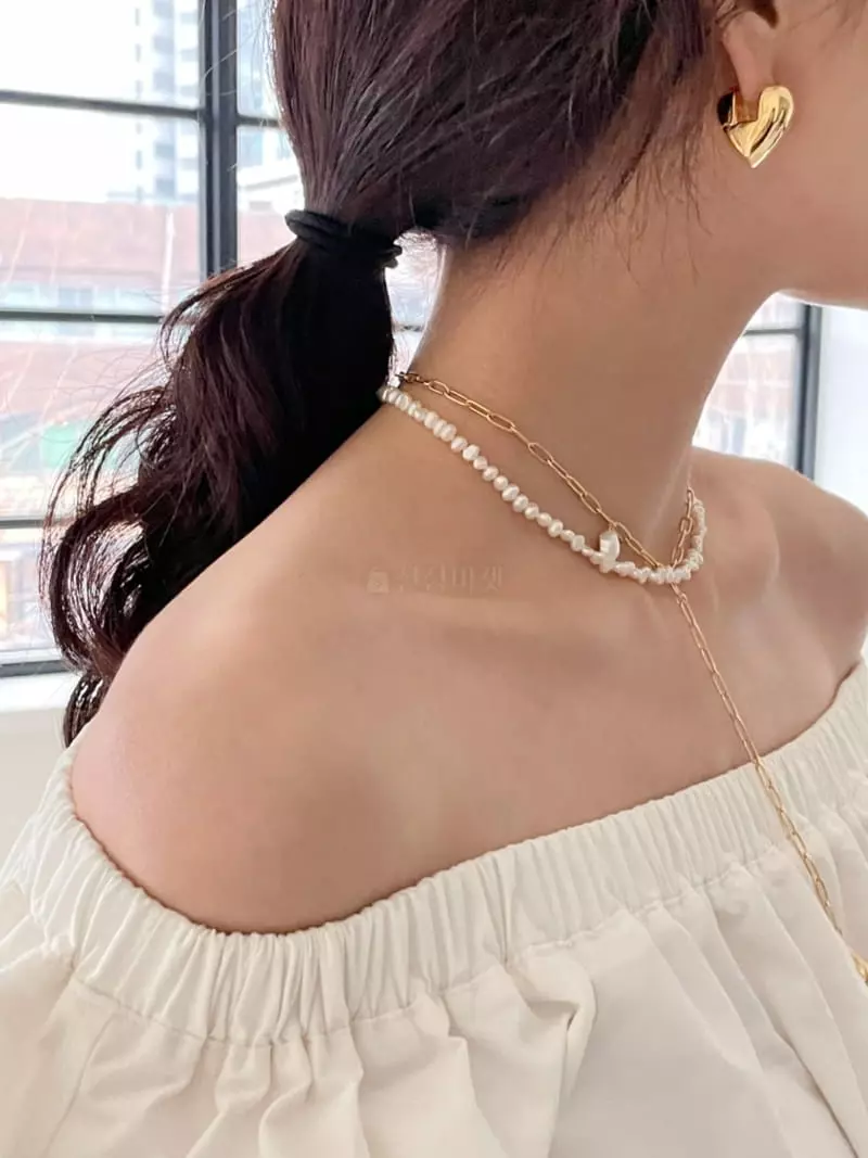 Letoile - Korean Women Fashion - #pursuepretty - Bold Heart Earrings - 2