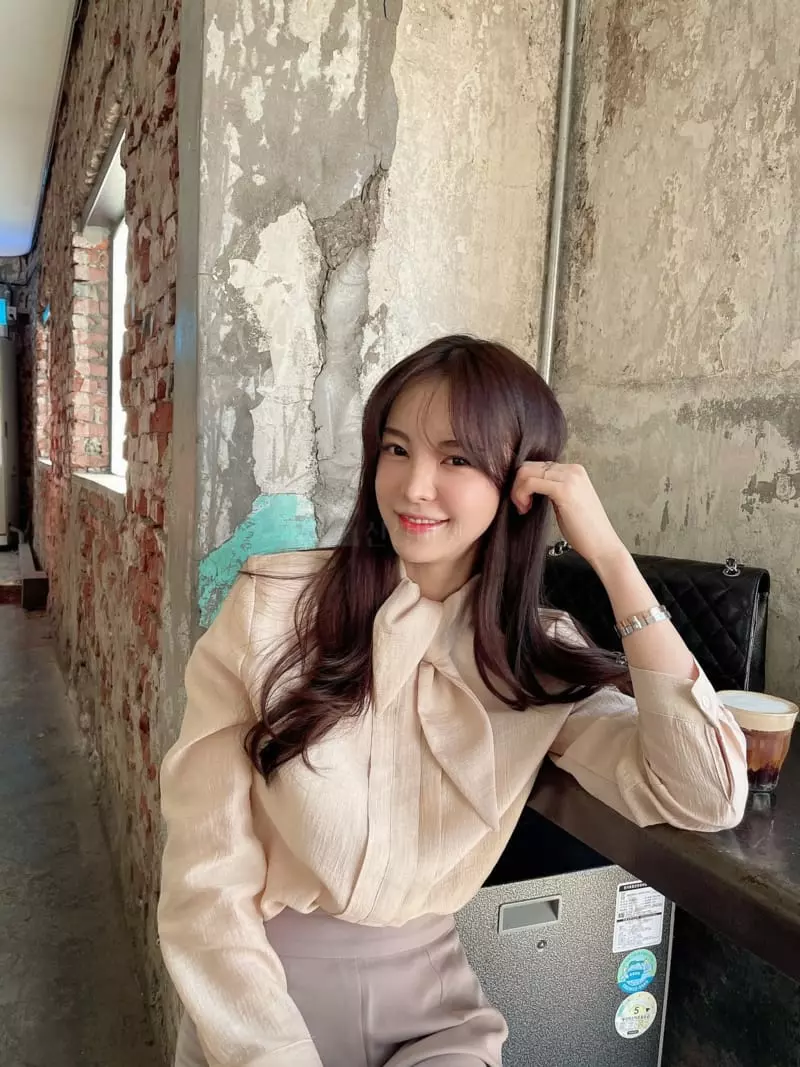 Levase - Korean Women Fashion - #momslook - Ribbon Blouse - 2
