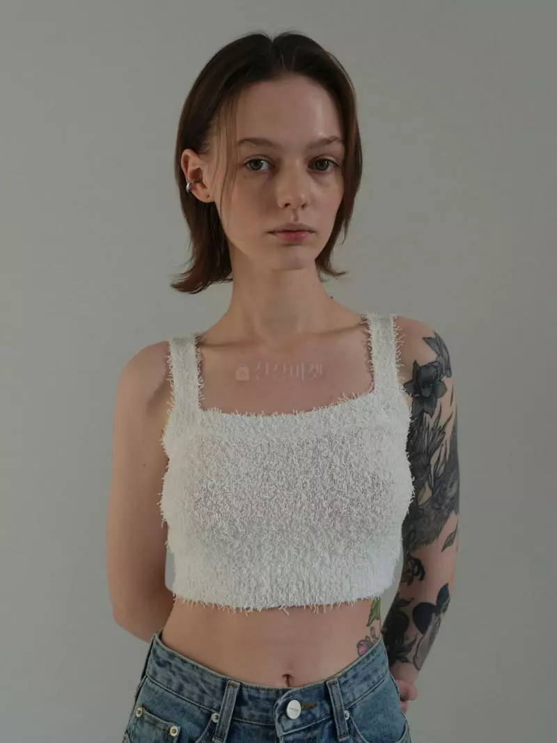 Libre-Cestlavie - Korean Women Fashion - #momslook - Lily Sleeveless Shirt