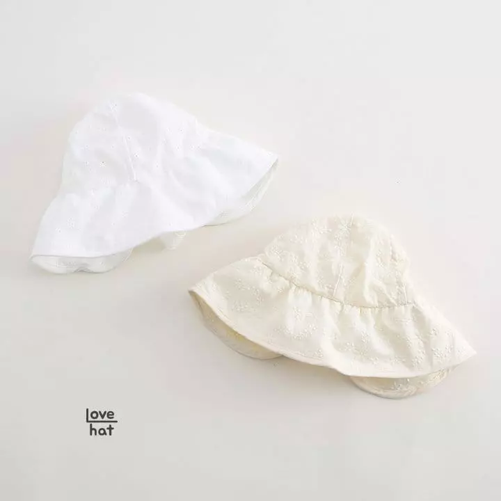 Love Hat - Korean Baby Fashion - #babylifestyle - Andre Bonnet