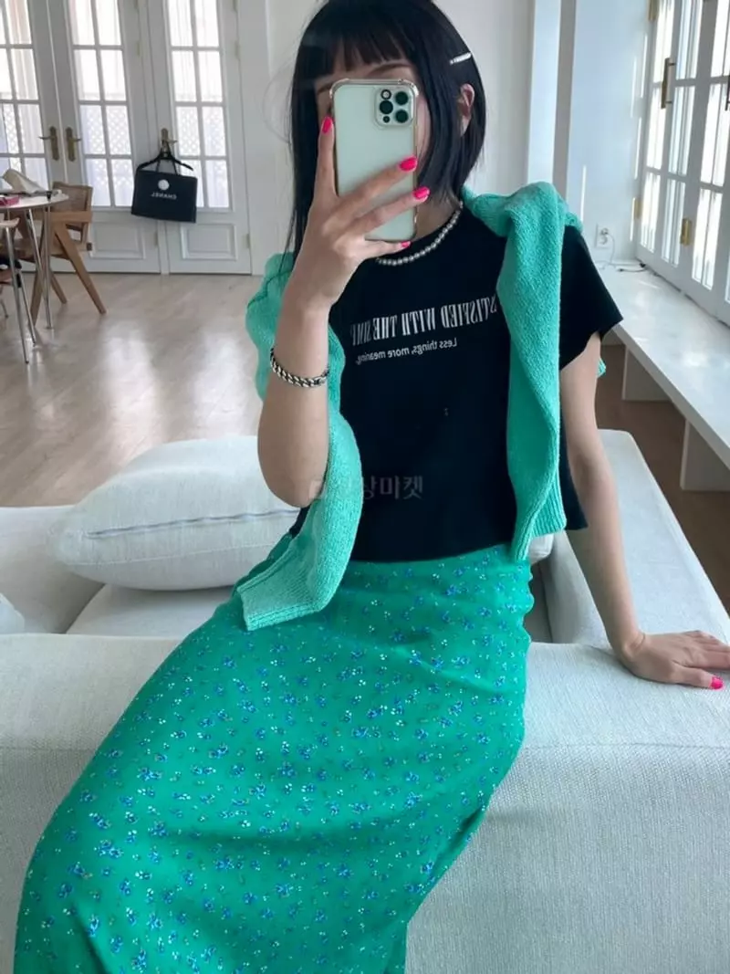 Lovemoment - Korean Women Fashion - #momslook - More Crop Tee - 3