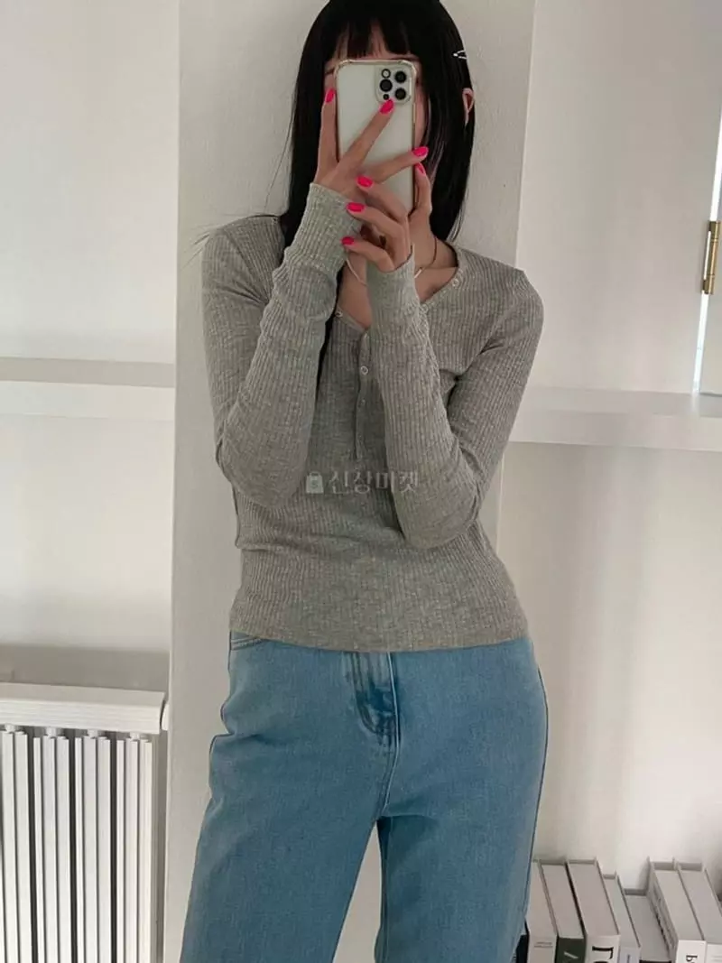 Lovemoment - Korean Women Fashion - #momslook - Jat Snap Tee - 2