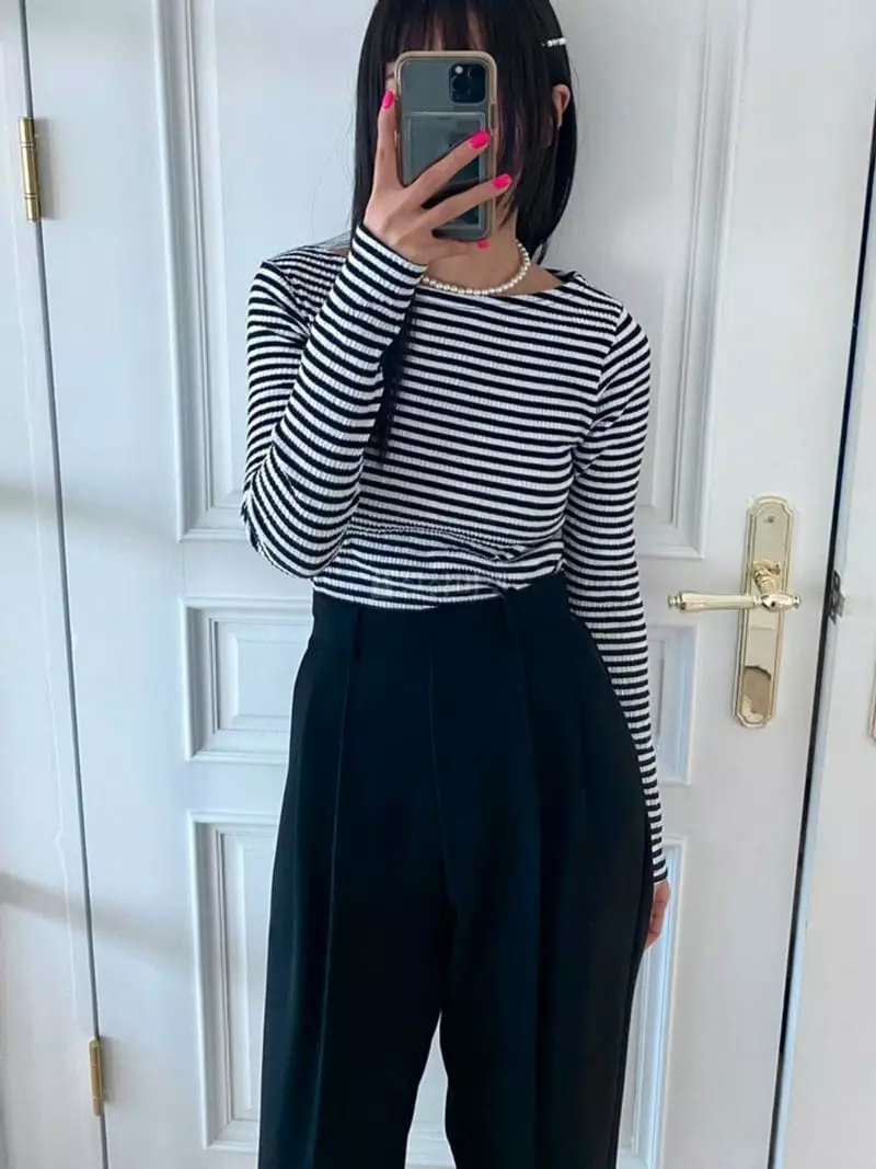 Lovemoment - Korean Women Fashion - #momslook - Wave Stripe Boat Neck Tee