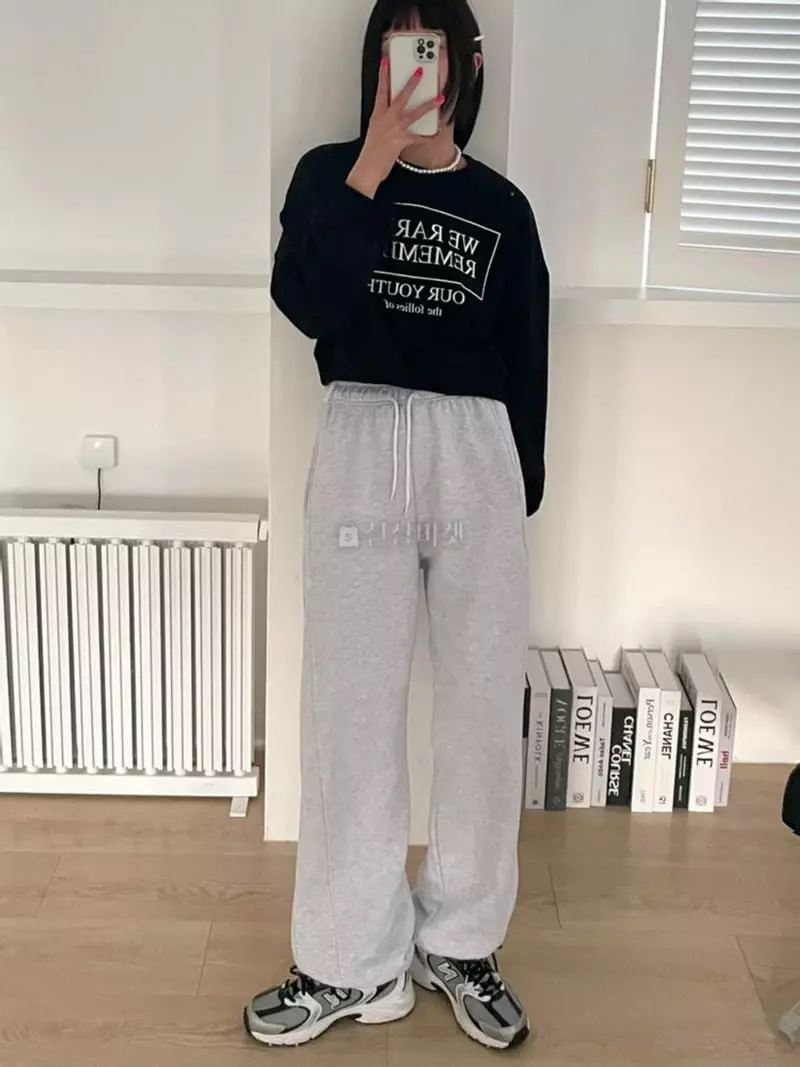 Lovemoment - Korean Women Fashion - #womensfashion - Remember Crop Sweatshirt - 4