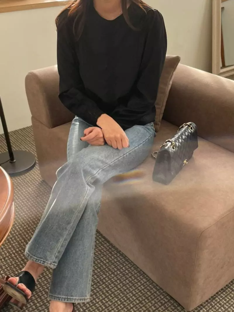 Magnet - Korean Women Fashion - #vintagekidsstyle - Or Pintuck Blouse - 2