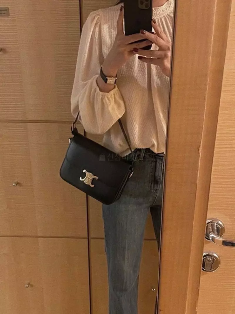 Magnet - Korean Women Fashion - #womensfashion - Cielin Pearl Blouse - 2