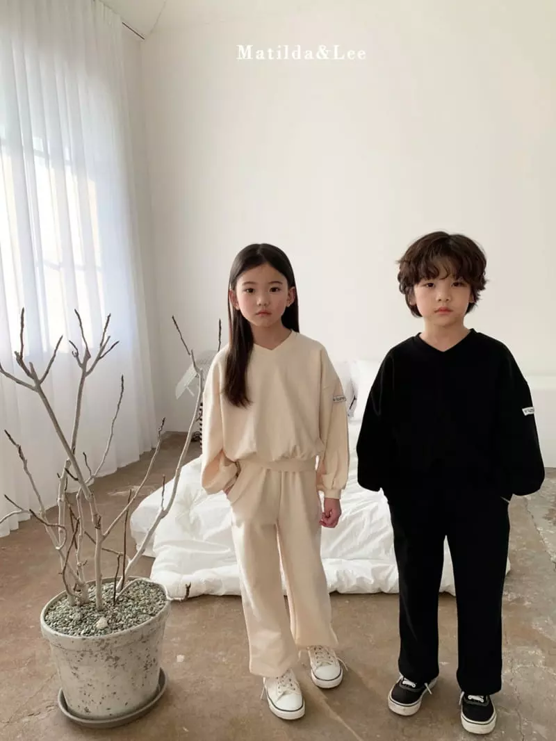 Matilda & Lee - Korean Children Fashion - #kidsstore - V Label Top Bottom Set - 7