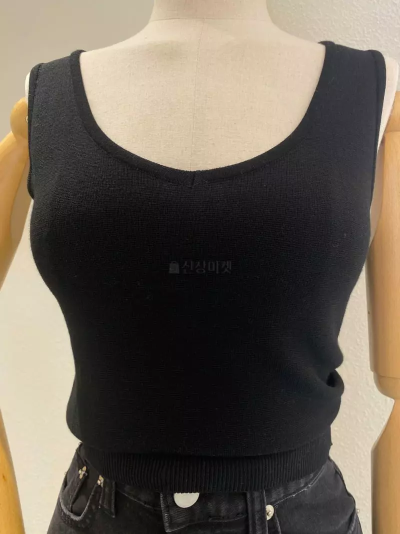 Mer - Korean Women Fashion - #momslook - Sleeveless Tee - 4