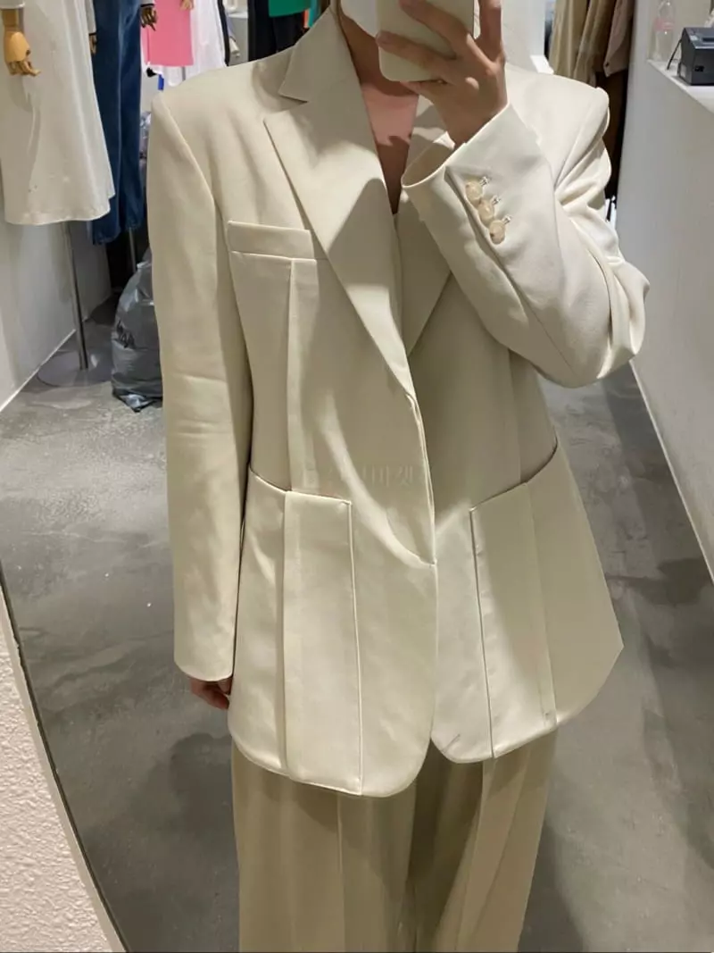 Mer - Korean Women Fashion - #momslook - Pintuck Boxy Jacket - 3