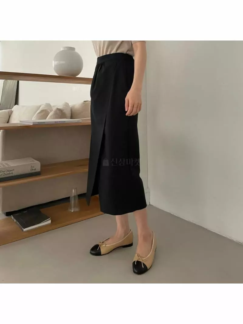 Moi - Korean Women Fashion - #momslook - Lap Shirring Skirt - 2