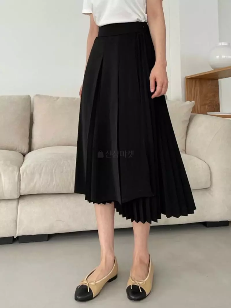 Moi - Korean Women Fashion - #momslook - Unbalanced Wrinkles Skirt - 4