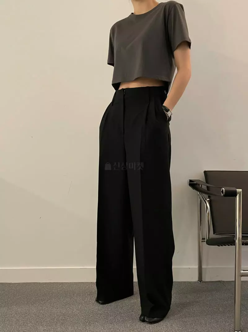 Moment - Korean Women Fashion - #womensfashion - Piece Crop Tee