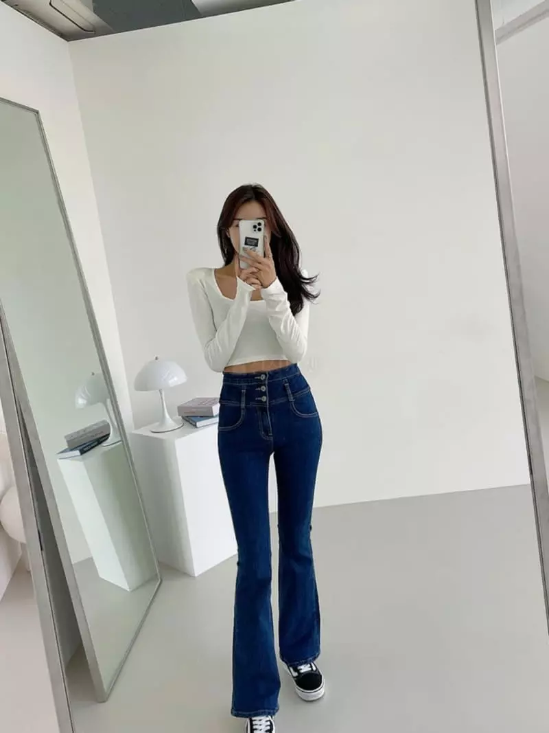 Monroe - Korean Women Fashion - #momslook - High Boots Jeans