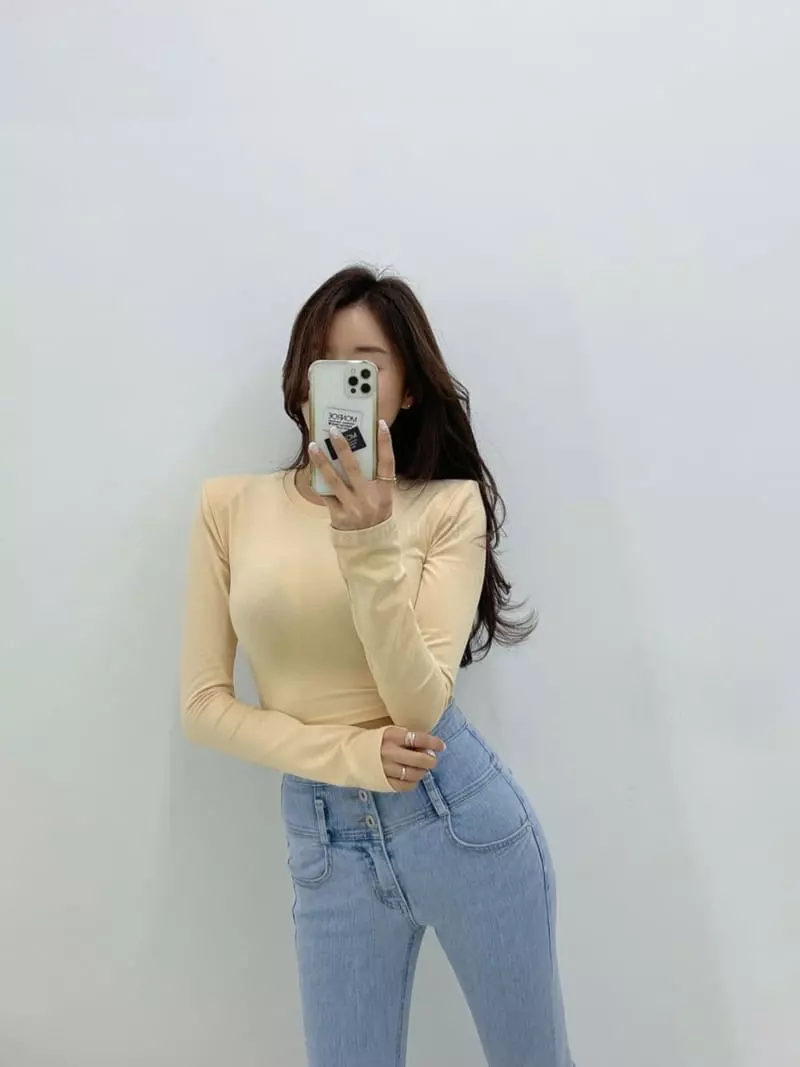 Monroe - Korean Women Fashion - #restrostyle - The Best Crop Tee