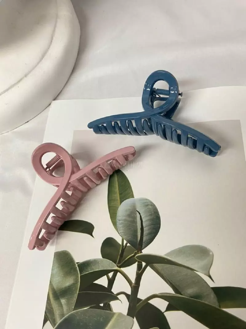 Mood - Korean Women Fashion - #momslook - A2017 Twisted Acrylic Hair Pin - 2
