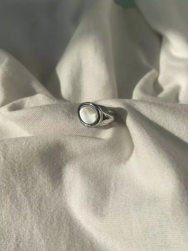 Mood - Korean Women Fashion - #momslook - A3653 Circular Mother-of-Pearl Ring - 3
