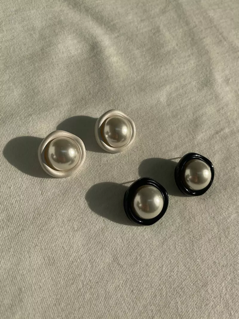 Mood - Korean Women Fashion - #vintagekidsstyle - A3649 King Pearl Earrings - 2