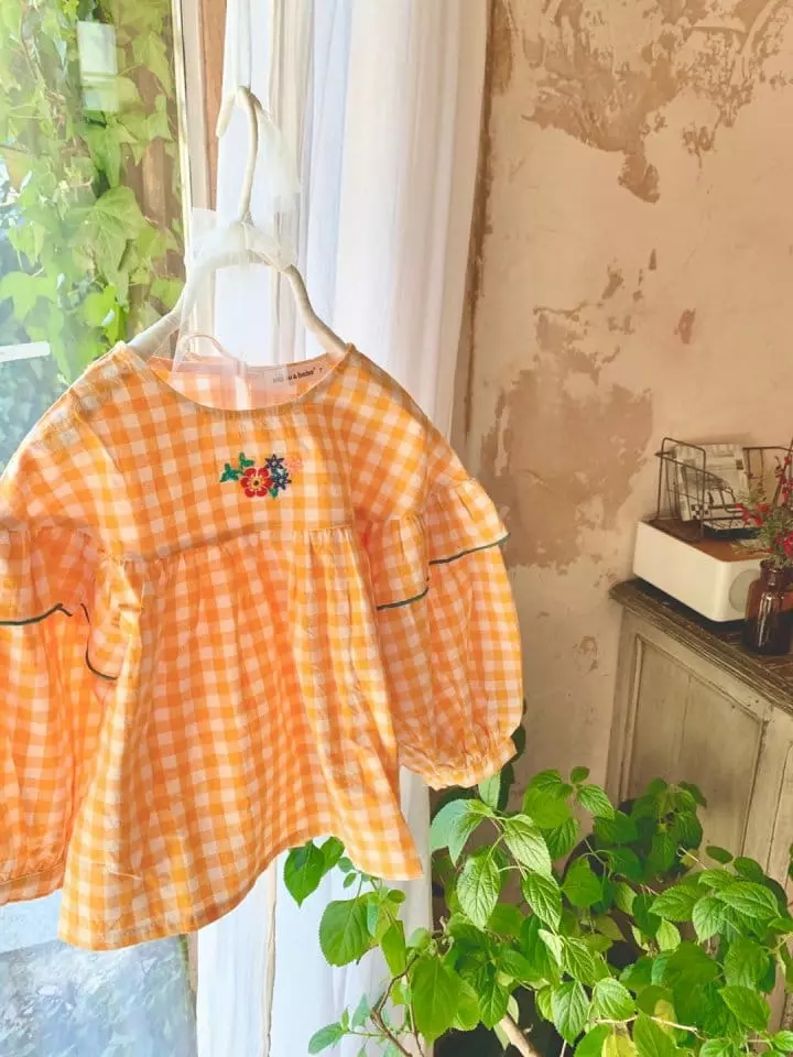 Mumunbaba - Korean Children Fashion - #fashionkids - Flower Embroidery Blouse