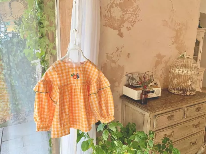 Mumunbaba - Korean Children Fashion - #kidsshorts - Flower Embroidery Blouse - 2