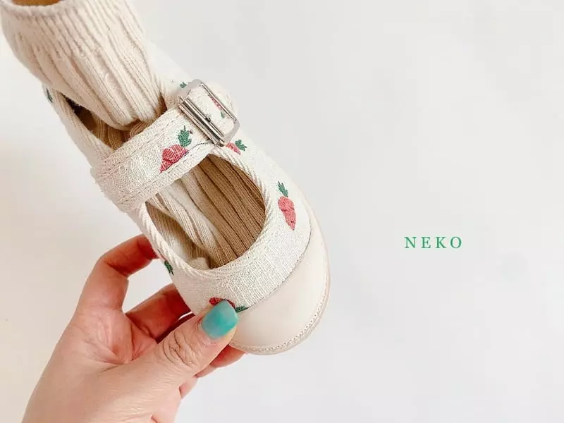 Neko - Korean Children Fashion - #discoveringself - NK869 Carrot And Bear Sandals - 2