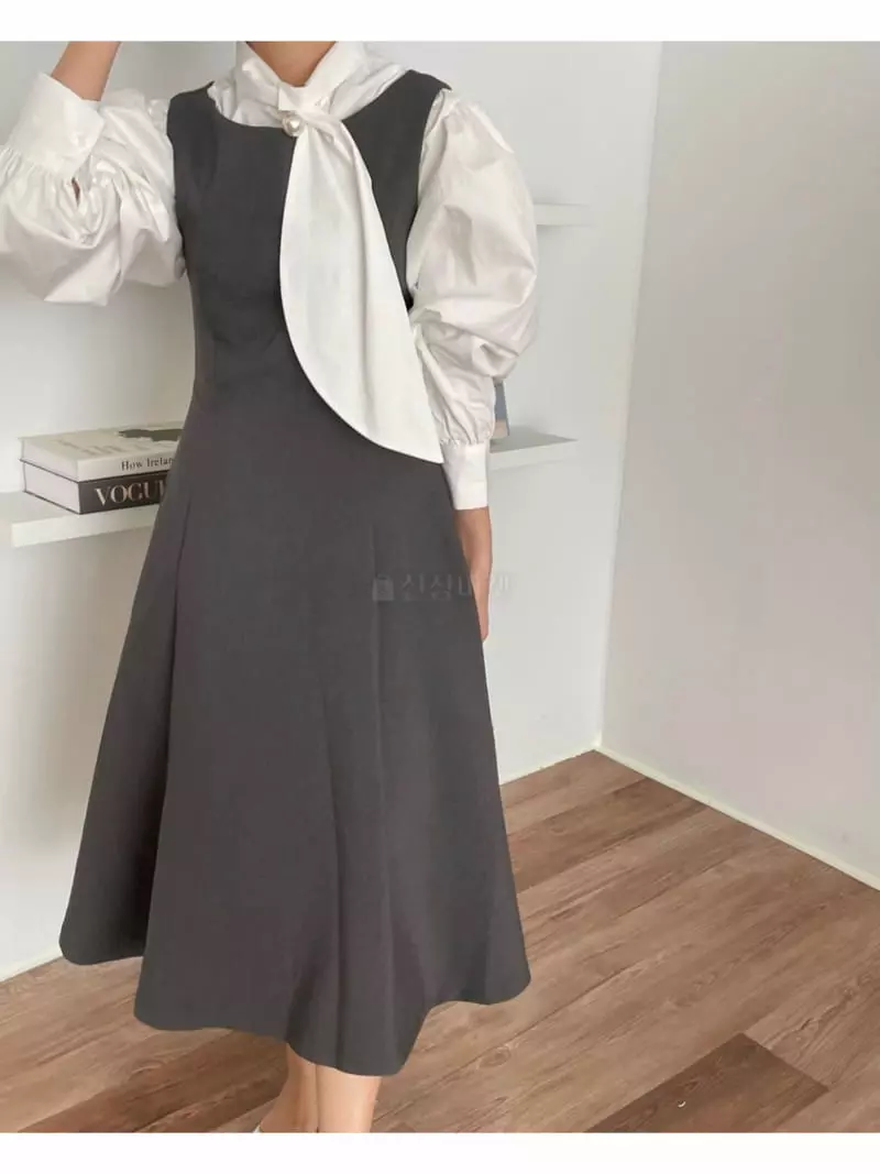 Newtro_Mood - Korean Women Fashion - #momslook - Leaf Blouse - 3