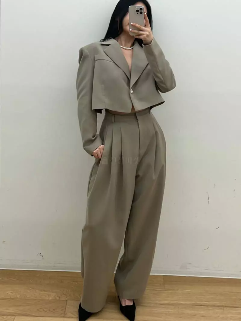 Newtro_Mood - Korean Women Fashion - #momslook - Leo Crop Jacket Bottom Set - 2