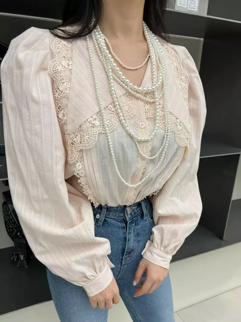 Newtro_Mood - Korean Women Fashion - #momslook - Butterfly Blouse - 2