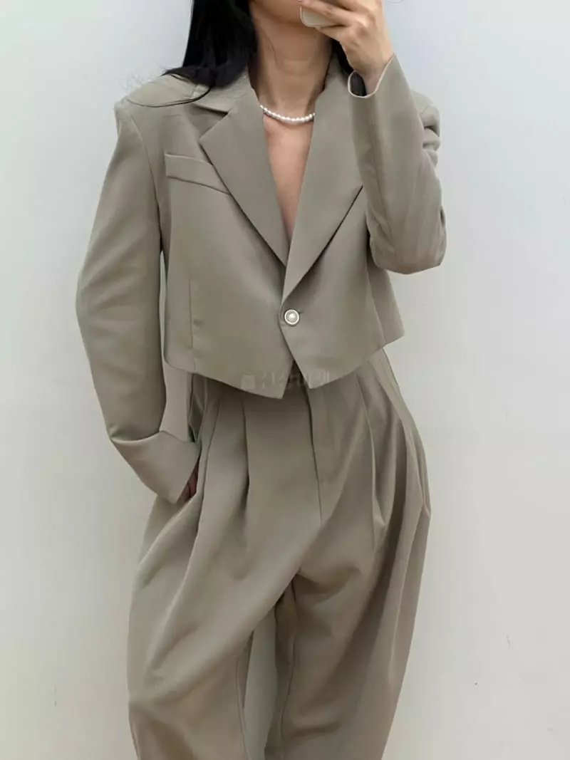 Newtro_Mood - Korean Women Fashion - #womensfashion - Leo Crop Jacket Bottom Set