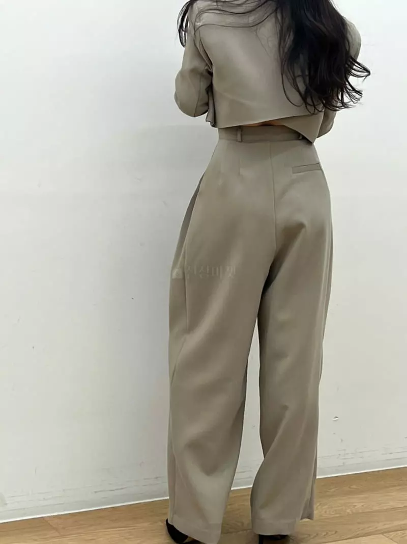 Newtro_Mood - Korean Women Fashion - #womensfashion - Leo Crop Jacket Bottom Set - 3
